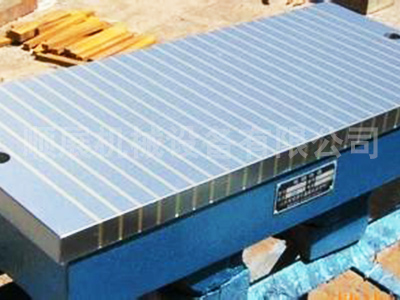 <b>銑刨用電磁吸盤</b> <b>銑刨用電磁吸盤</b>